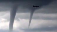 فیلم لحظه عبور وحشتناک هواپیمای مسافربری از میان سه گردباد + فیلم