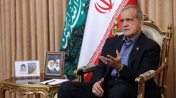 روزنامه اصولگرا: به پزشکیان مشاوره ازدواج می‌دهند/ وقتی رئیس‌جمهور از بمباران محل اقامت خود و قصد ترورش
 می گوید