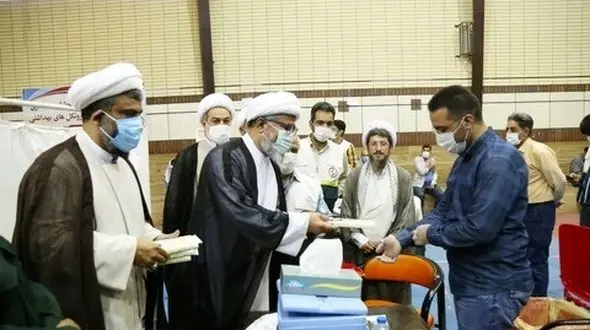 آغاز واکسیناسیون طلاب بالای ۱۸ سال