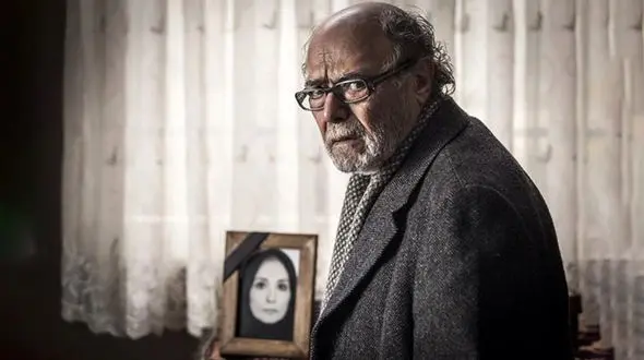 جیغ زدن روی صحنه تئاتر که بازیگری نیست