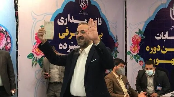 محمد عباسی در انتخابات 1400 ثبت نام کرد + فیلم
