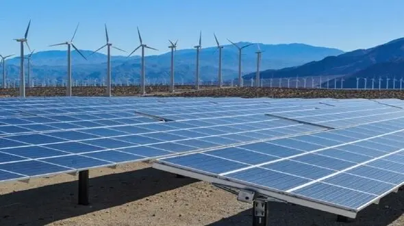 هشدار درباره توسعه نیروگاه‌ های خورشیدی / تولید بیشتر بدون زیرساخت، سرمایه‌ گذاری را هدر می‌ دهد؟