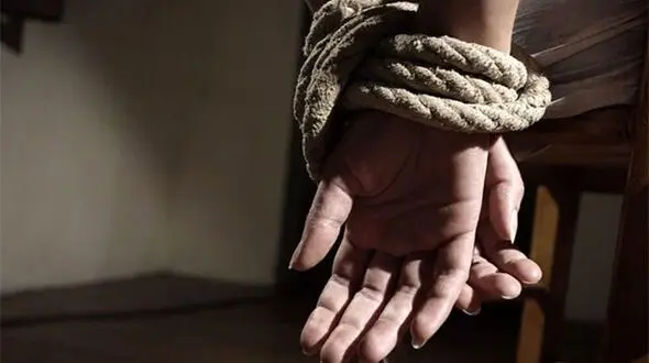 گروگان ربوده‌شده در کهنوج پس از ۴۵ روز به آغوش خانواده بازگشت