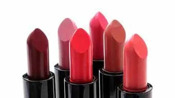 چه رنگ رژ لبی به پوست صورت شما می آید؟