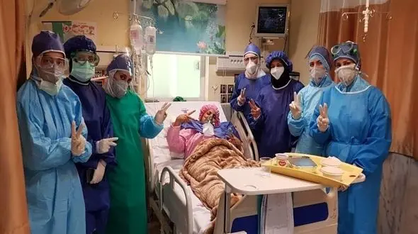 زایمان موفق زن کرونایی در اشنویه / تست کرونا نوزاد منفی بود