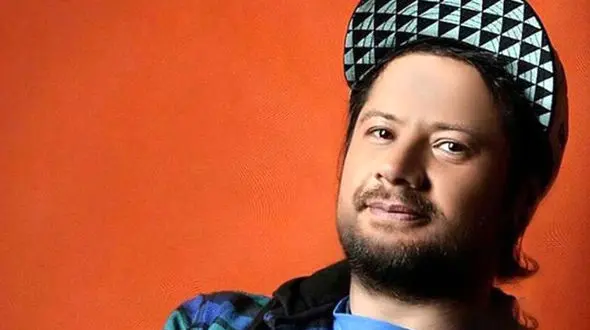 علی صادقی: با احسان علیخانی صحبت کردم که به من دیر کارت بده چون من نیشم همیشه بازه؛ اهل کُری خوندن نیستم ولی پوستتونو میکَنم+ ویدیو