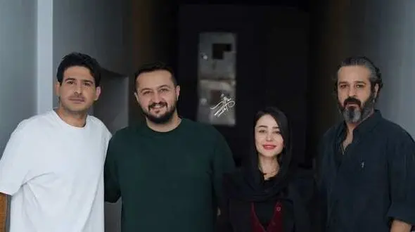 فیلم / نگاهی به تیپ و استایل خانم بازیگران سریال جان سخت در مراسم سینمایی/ از لحظه ورود بترکان الناز حبیبی تا چهره متفاوت نسرین مقانلو و دیگر بازیگران