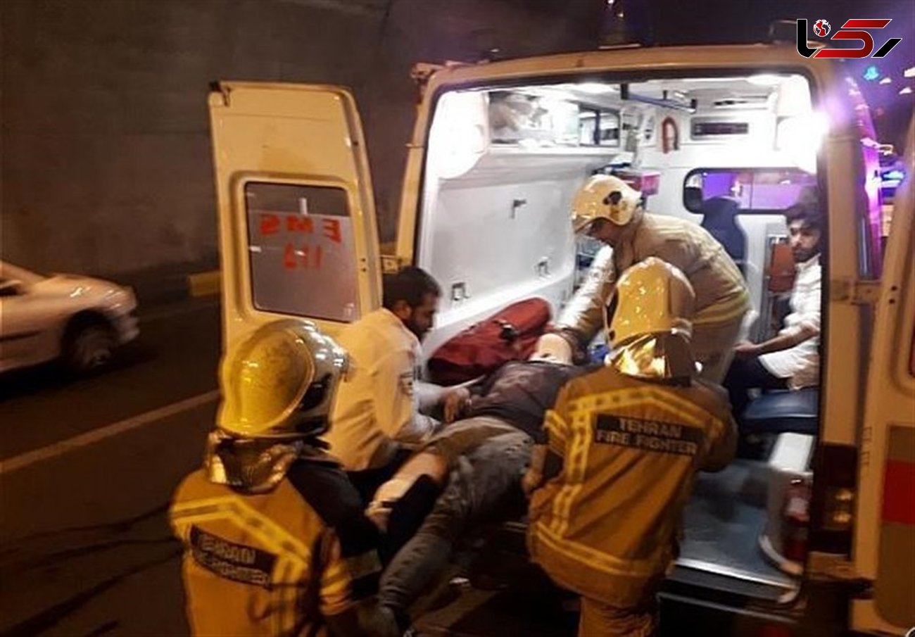 عکس /  واژگونی خونین پژو۲۰۶ در تونل نیایش تهران
