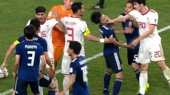 
حرکت زشت و غیر اخلاقی سردار آزمون +عکس
