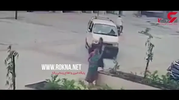 لحظه تصادف سرویس مدرسه با کودک ۷ ساله + فیلم / هند