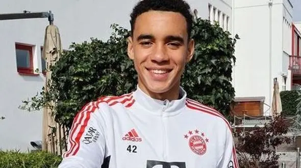 جنجال یک باواریایی؛ هافبک بایرن مونیخ: الگوی من مسی است!