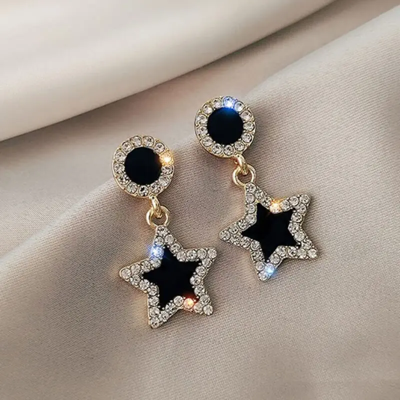 گوشواره‌ ترند دخترانه طرح ستاره ۲۰۲۵ 