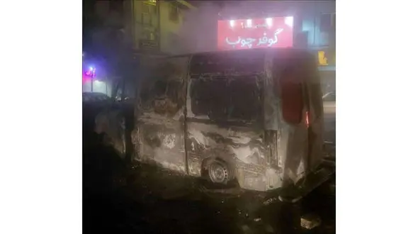 آمبولانس ها را آتش نزنید ! / جان بیماران در خطر است + عکس آمبولانس سوخته