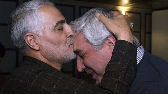 بارها با عطش او را در آغوش کشیدم و وقت جدایی خودم را تشنه تر دیدم