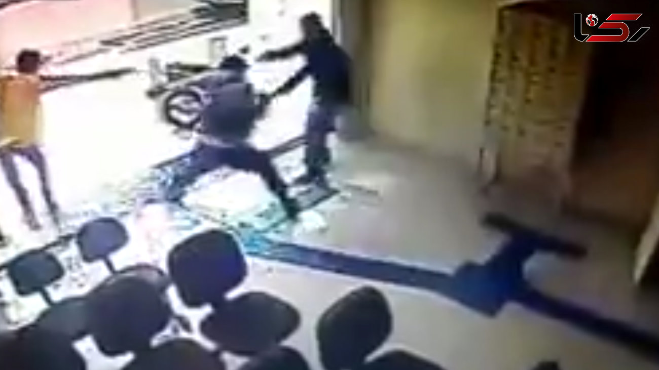 پلیس زخمی برزیلی دو دزد را فراری داد + فیلم