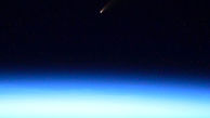 عکس های زیبا از یک دنباله‌دار در فضا