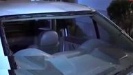 سقوط 2 دختر گلستانی روی ماشین پلیس / آنها خودکشی کردند + فیلم