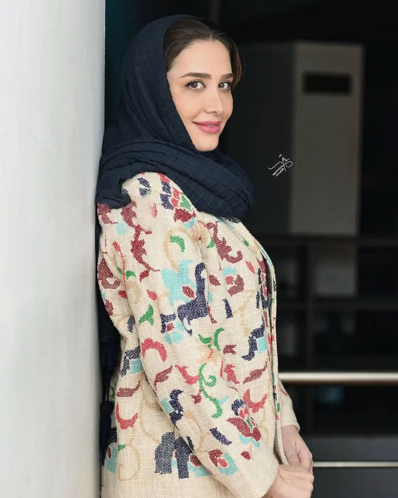 سارا روستاپور