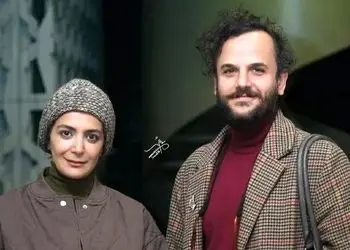 فیلم/ آمین فیض آبادی همسر جدید الهام کرد عشقش را در اکران فیلم «آن سوی حصارهای لاله زار» به همسر قدرتمندش ابراز کرد: دست همسرمو میبوسم...