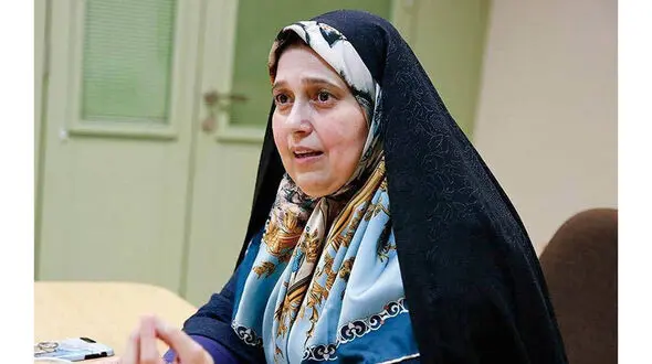 پروانه سلحشوری از فعالیت در فضای مجازی منع شد