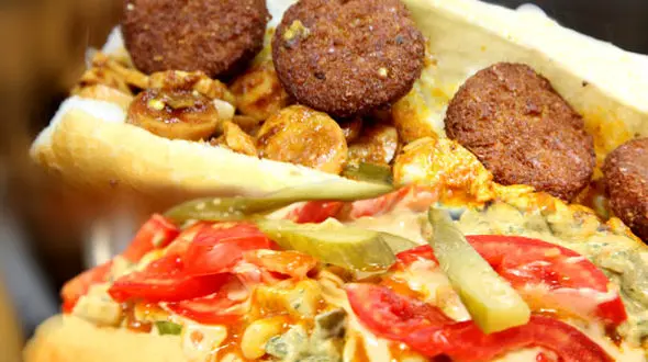 ورشکستگی اغذیه فروشی ها با شیوع کرونا ویروس/ دستور رعایت موارد بهداشتی صادر شده ولی مردم می ترسند