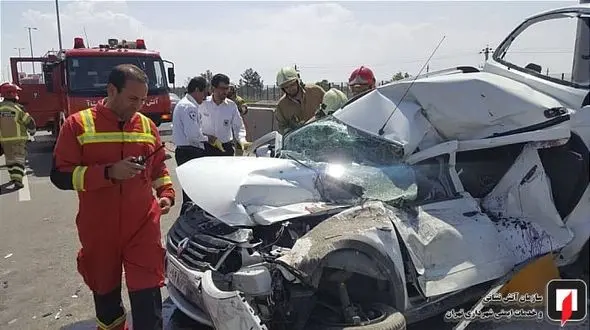 مچاله شدن 2 مسافر در تصادف عجیب آزادراه تهران-قم + عکس های باورنکردنی