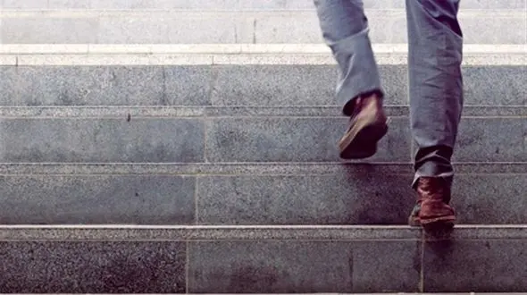 ورزش خانگی تا مرز ناتوانی در بیان سه کلمه پشت سرهم / در روزهای قرنطینه کرونایی