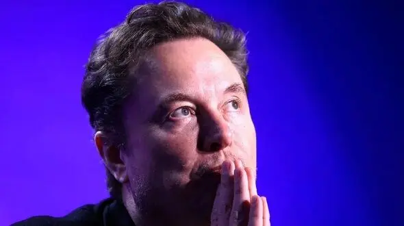 آینده گوشی‌ های هوشمند از نگاه ایلان ماسک