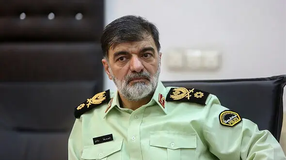 گزارش خبری از بازدید فرمانده انتظامی کشور پایانه مرزی مهران و پاسگاه مرزبانی مهران + فیلم
