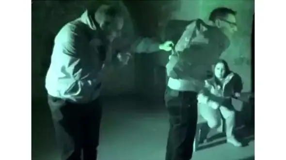 این مرد به روح اعتقاد نداشت! / بلایی که در خانه متروکه سر او آمد + عکس