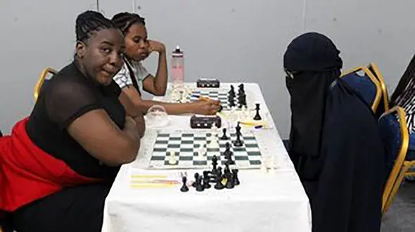 قهرمان شطرنج زنان، مرد از آب درآمد!/ نیاز مالی دلیل این اتفاق عجیب+ عکس