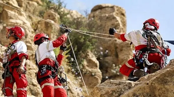 عملیات نجات 4 کوهنورد در ارتفاعات قلات شیراز