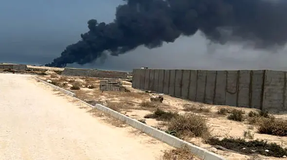 فیلم انفجار بزرگ در بندر دیر بوشهر / محموله متانول جان گرفت 