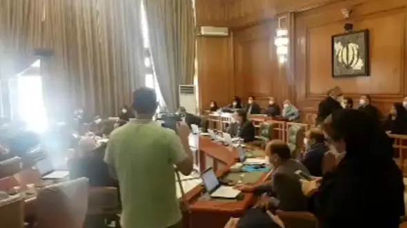 جر و بحث در شورای شهر تهران / هاشمی در برابر عصبانیت سالاری+ فیلم 