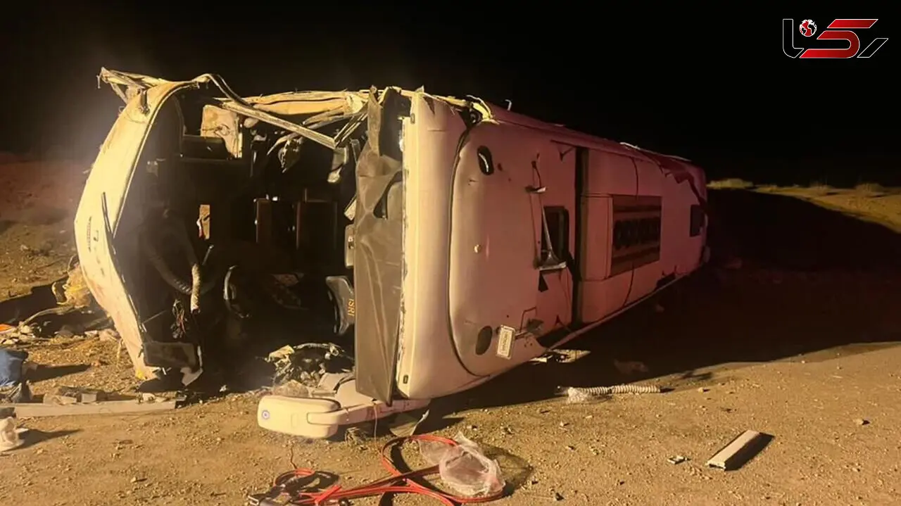 واژگونی یک اتوبوس پر از مسافر در جاده زاهدان