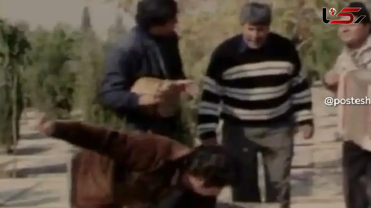 فیلم خنده دار علی صادقی زده سیم آخر سر مزار رفیقش به جا گریه زده تو فاز رقص درد و خنده