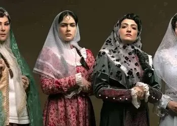 قابِ صمیمیِ گلاره عباسی و سولماز غنی / سلفیِ گرمِ «نزهت» و خاله در سوزِ زمستانیِ سریال «بامداد خمار»