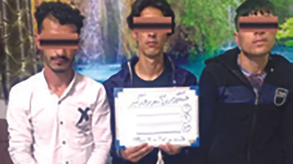 جولان زورگیران خشن در ایستگاه قطار شهری / این متهمان را می شناسید + عکس