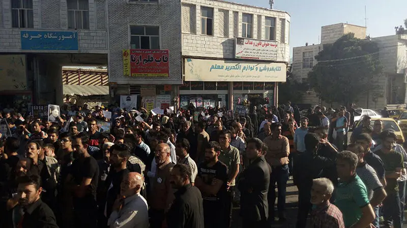 اعتراض مردم به جاده اراک