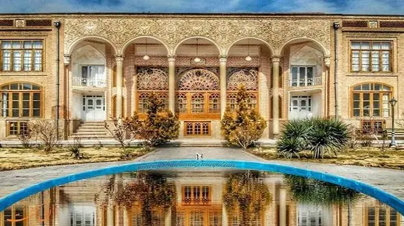 جهش گردشگری  با توجه مناسب به خانه های تاریخی / احداث ساختمان های تجاری به جای برخی بناهای تاریخی