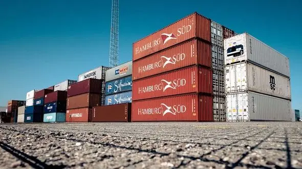 گمرک به شائبه نفوذ کانتینر‌های تجهیزات نظامی دشمن از طریق گمرکات در جنگ 12 روزه واکنش نشان داد