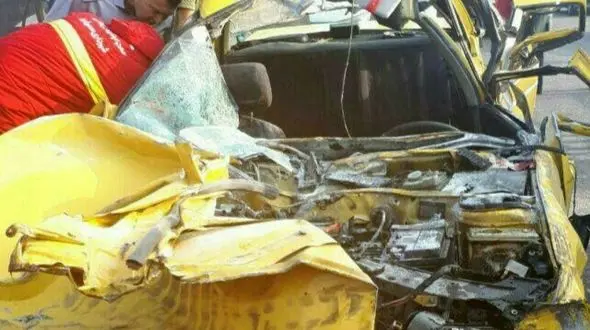 تصادف خونین کامیون با تاکسی در محور سقز بوکان/ 5 کشته و زخمی داشت