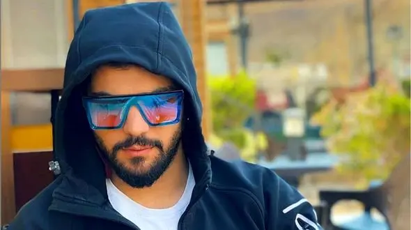  بیوگرافی و عکس های جذاب ترین آقازاده ایران ! / اسم و فامیلی واقعی اش چیست ؟!  