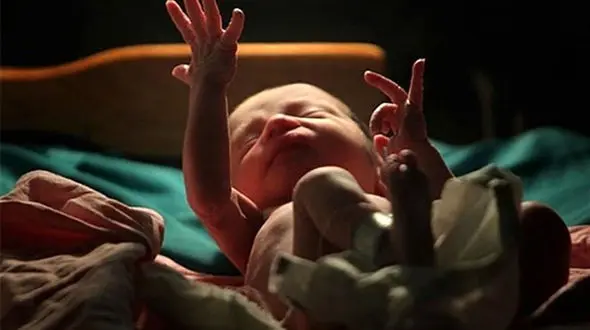 مرگ یک کودک به دلیل پرداخت اسکناس قدیمی به بیمارستان 