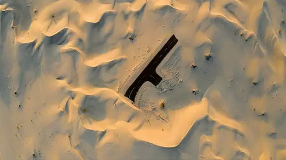 کشف جاده‌ای عجیب در  صحرای امارات +عکس