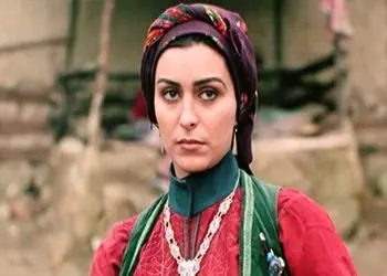 تصاویر خانه ویلایی کتایون در سریال گذر از رنج ها / سکوتی پر از دلتنگی برای مرحوم ماه چهره خلیلی