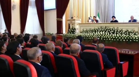 حضور رئیس جمهور در جمع دانشجویان و اساتید دانشگاه ملی تاجیکستان 