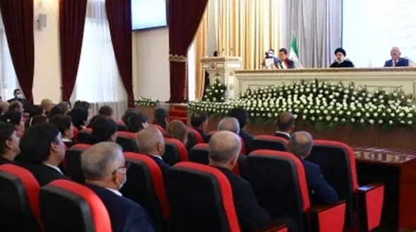 حضور رئیس جمهور در جمع دانشجویان و اساتید دانشگاه ملی تاجیکستان 