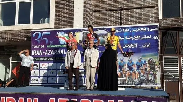 صفرزاده: بخاطر یک ثانیه پیراهن طلایی را از دست دادم / سرپرست فدراسیون با قلدری دوچرخه من را پس گرفت!