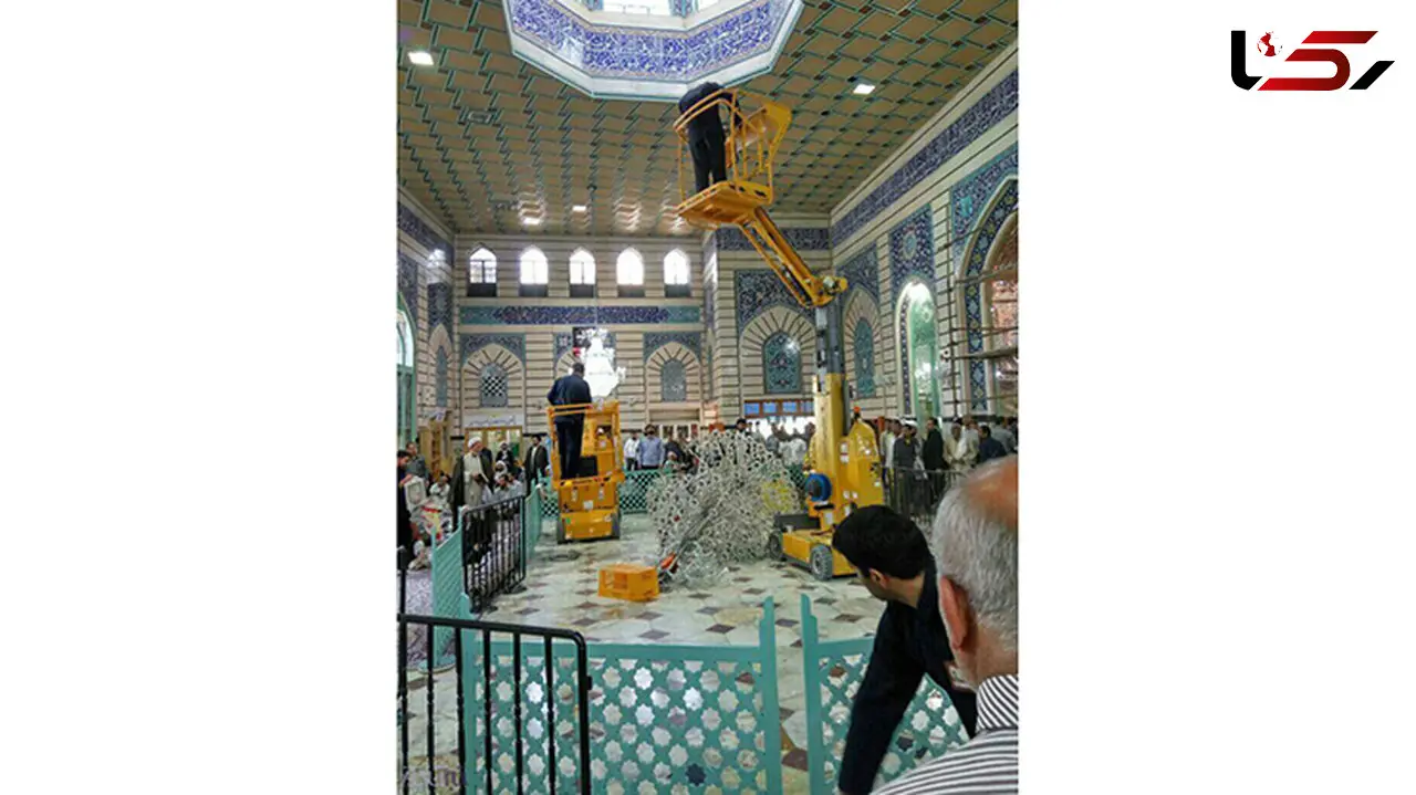 حادثه سقوط چلچراغ حرم حضرت معصومه(س)  + عکس